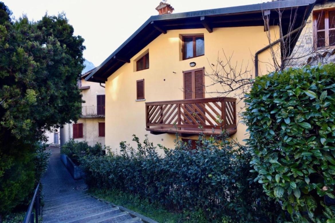 Casa Caterina - Riva Di Solto - Iseo Lake ภายนอก รูปภาพ